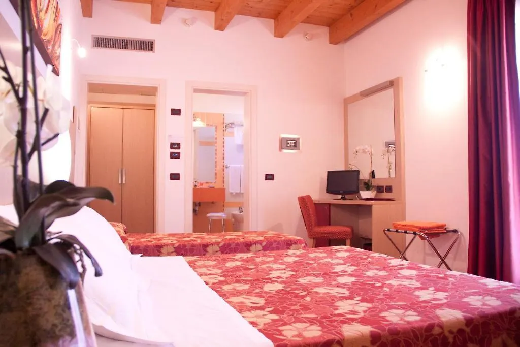 Hotel Villa Angelina Bibione 3*,